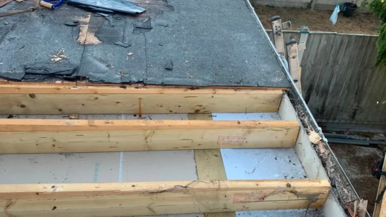 Solar Panels and Flat Roofs: What Homeowners Need to Know About Leak Risk